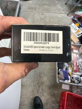 SOULEVER Large Spice Grinder - 3 Inch Black Metallic - New in Box